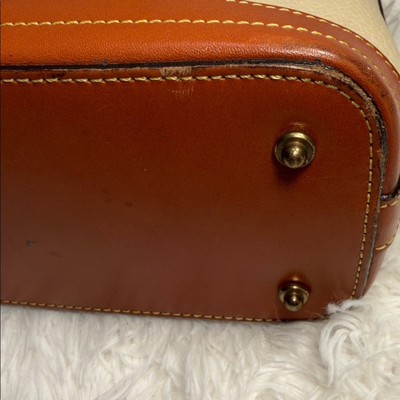 Dooney & Bourke EUC Tan/Brn pebble Leather Shoulder Bag Lrg inside zipper pocket - Picture 7 of 13